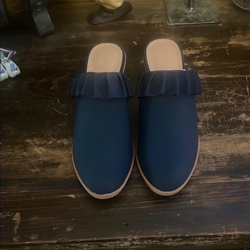 Navy Blue Slip-On Mules with Light Sole